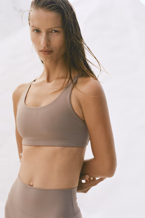 Спортивный топ средней поддержки sculptmove™