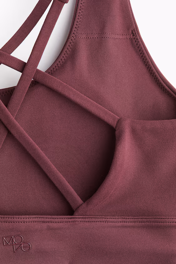 Спортивный бюстгальтер средней поддержки с технологией softmove™