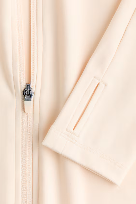 Спортивная куртка с технологией softmove™