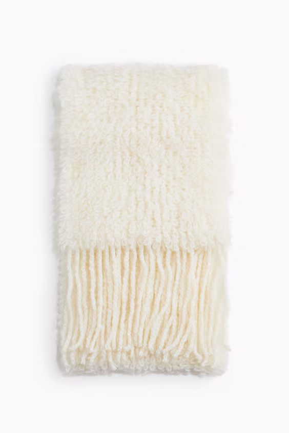 Шарф из смесовой мохеровой пряжи