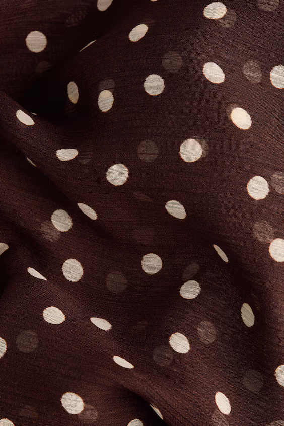 Топ с галтерным вырезом из шифона