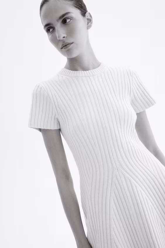 Платье из рубчатой ткани