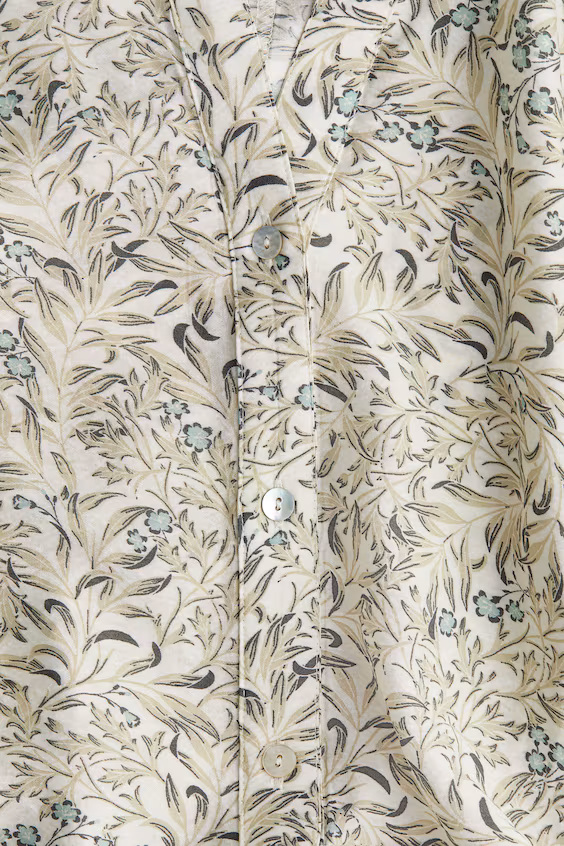 Платье в цветочный узор с завязкой