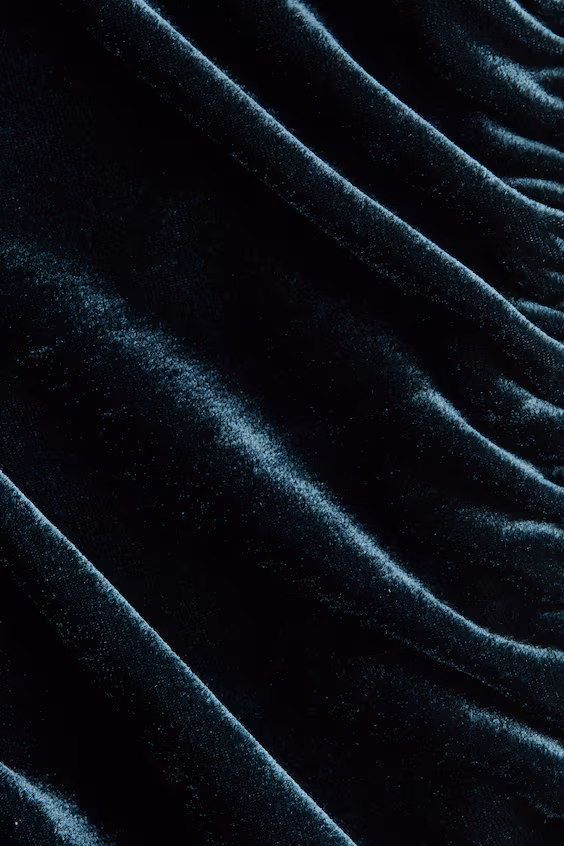 Платье мини с драпировкой из вельвета