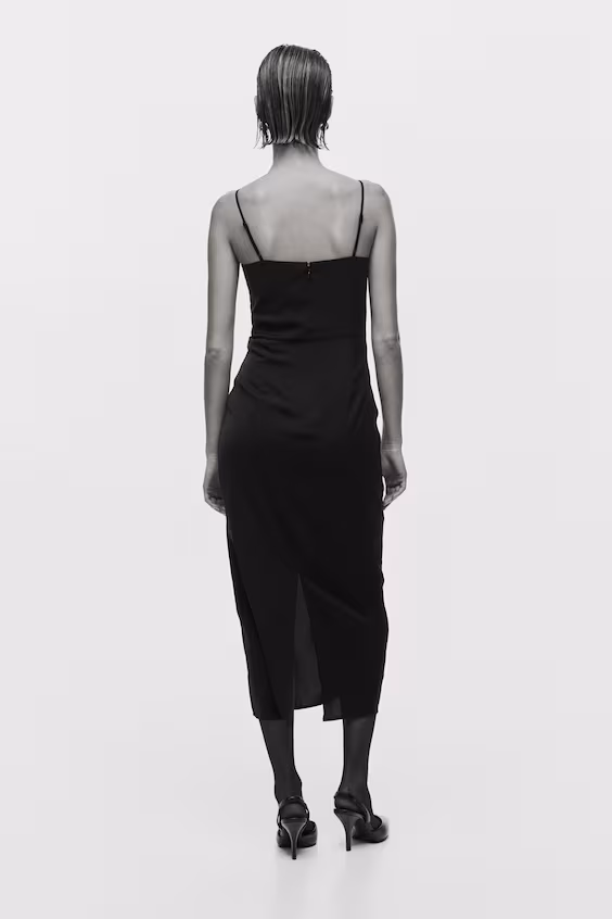 Платье с розой