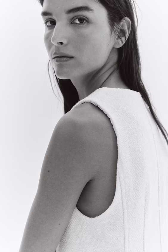 Платье из букле с пуговицами