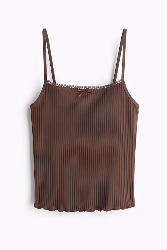 Топ с кружевными бретелями