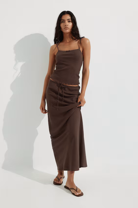 Топ с кружевными бретелями