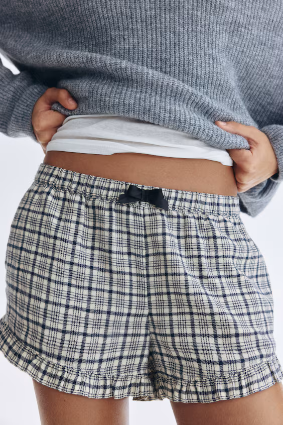 Шорты из хлопкового саржевого материала