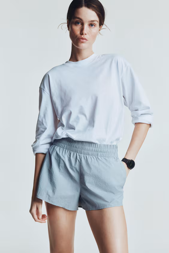 Спортивные шорты