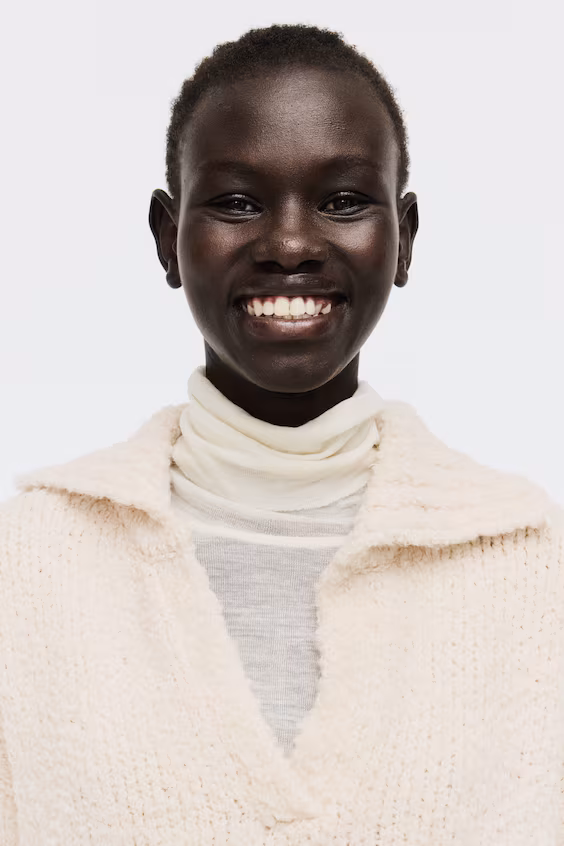 Оверсайз свитер с воротником