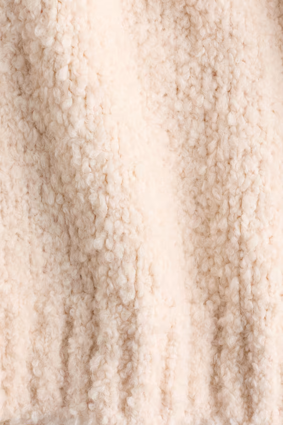 Оверсайз свитер с воротником