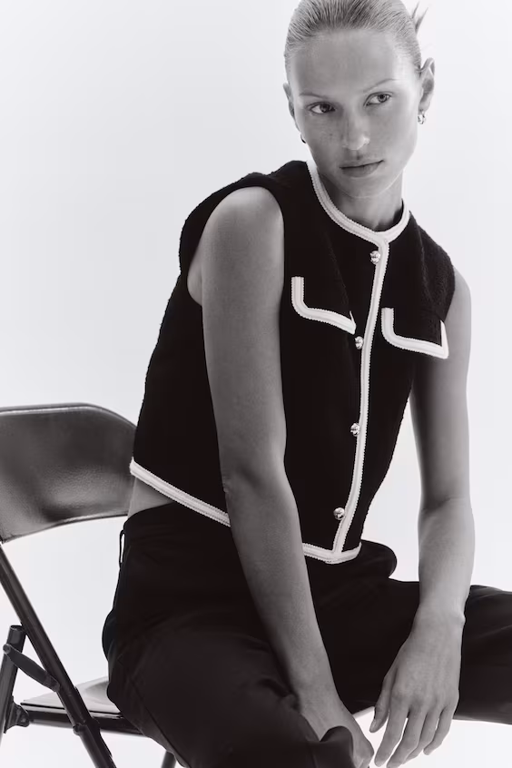 Жилет из ткани букле