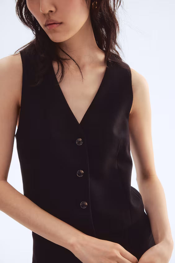 Короткий жилет