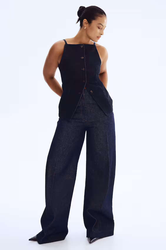 Жилет в джинсах с завязками