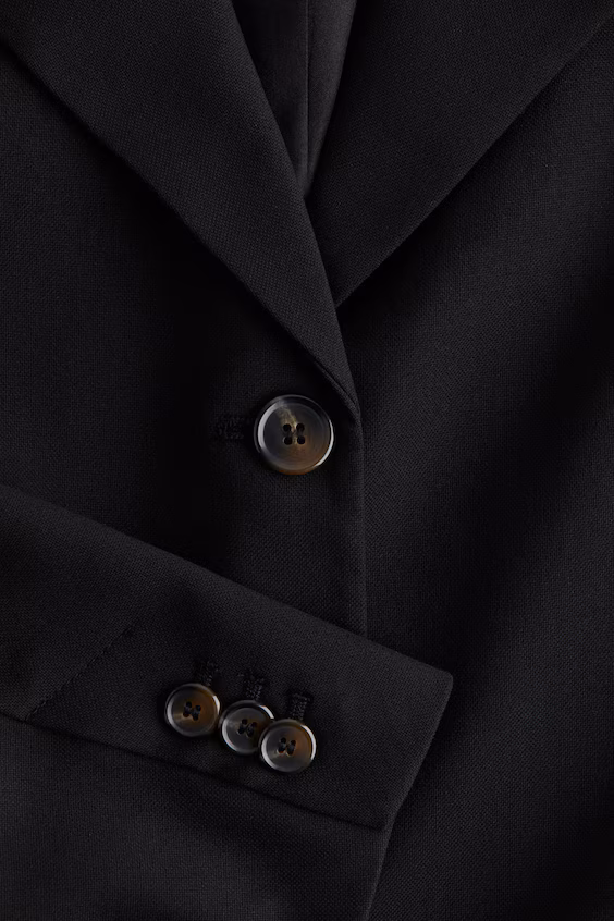 Пиджак с пуговицами