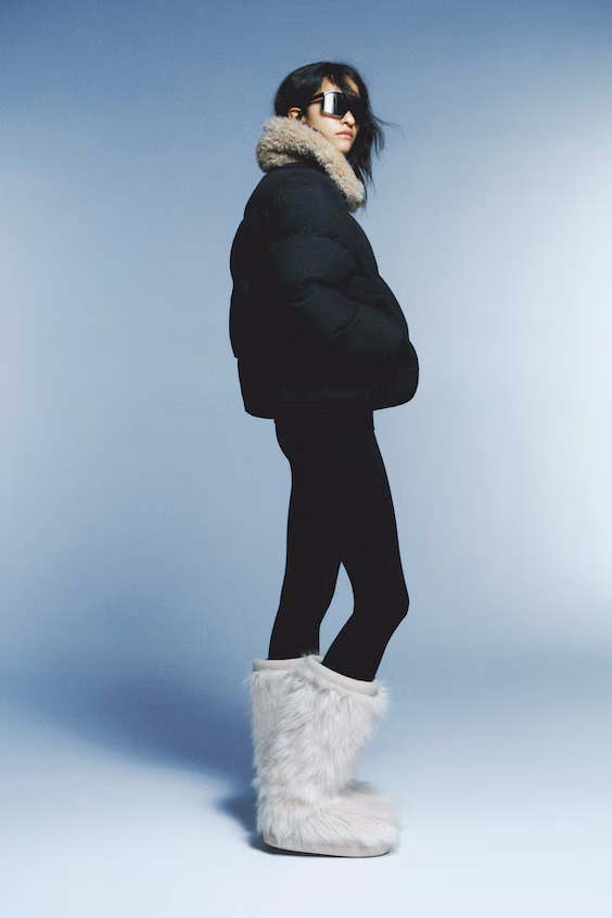 Утепленное пальто с воротником