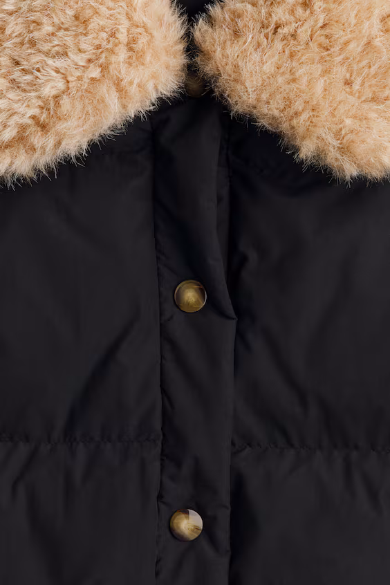 Утепленное пальто с воротником