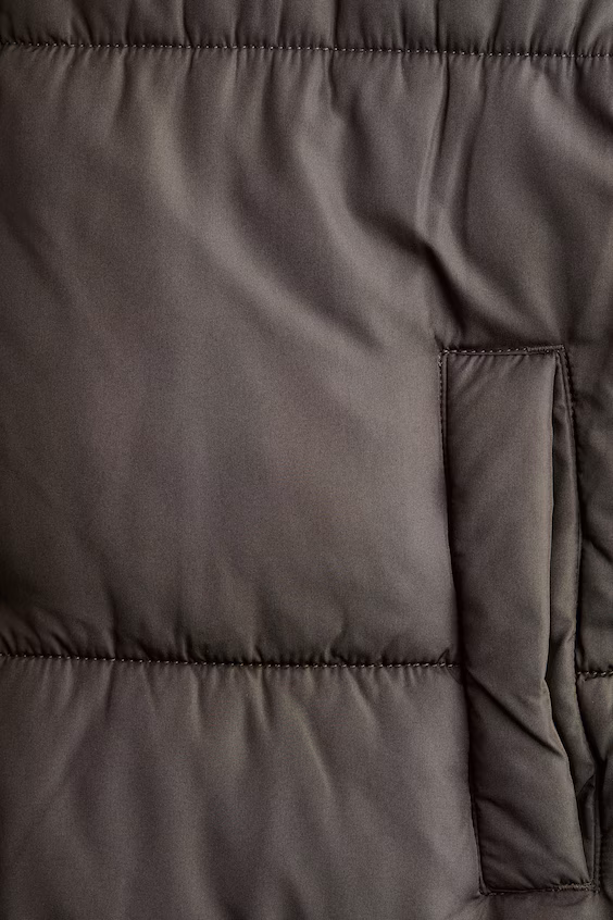 Пальто с капюшоном и набивкой