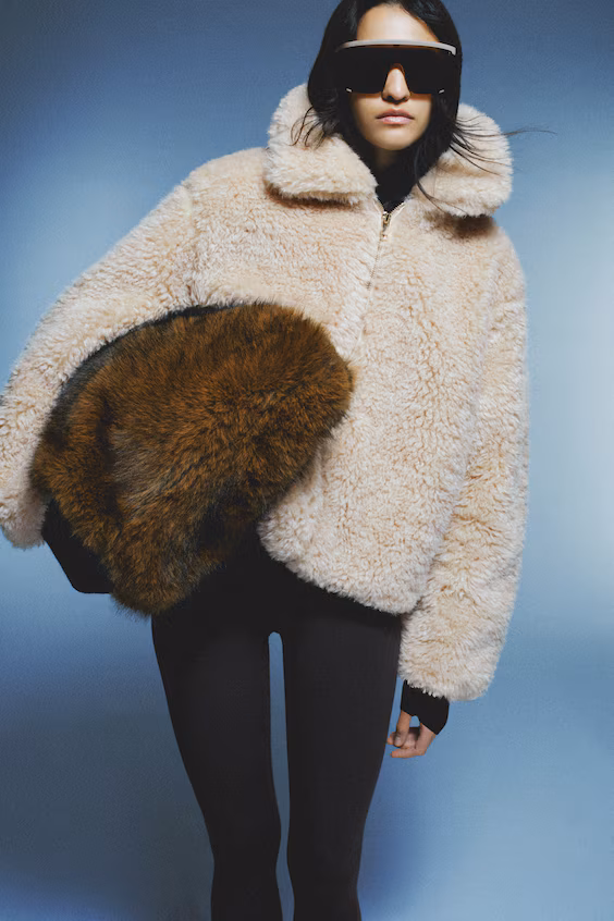 Пушистая куртка