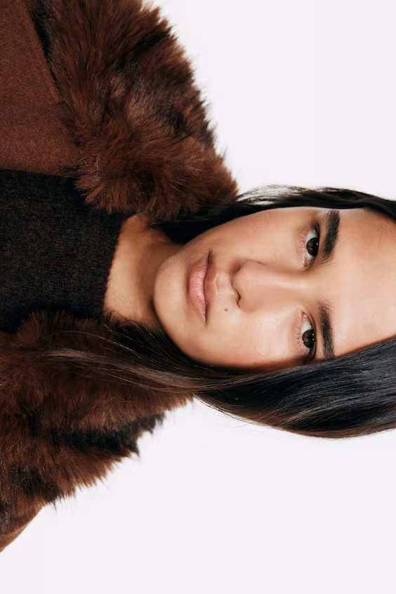 Морской пиджак с меховым воротником