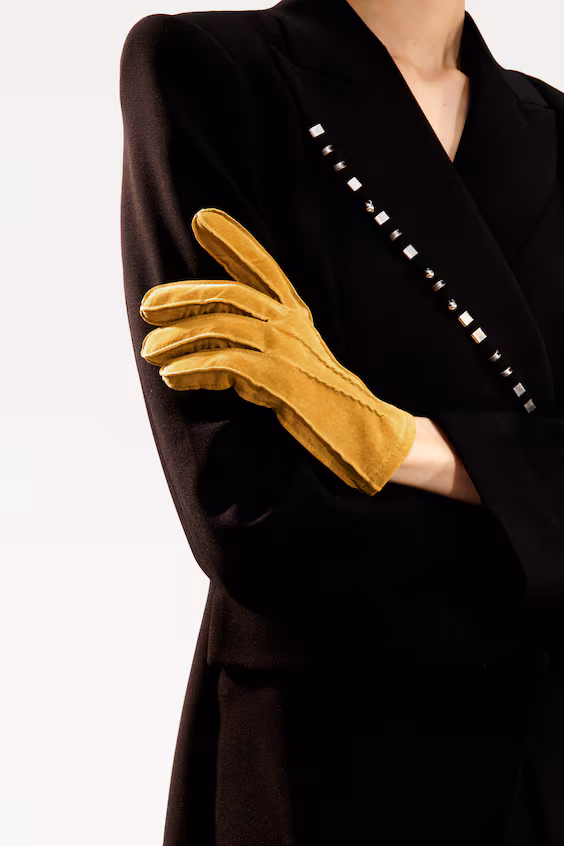 Перчатки из замши