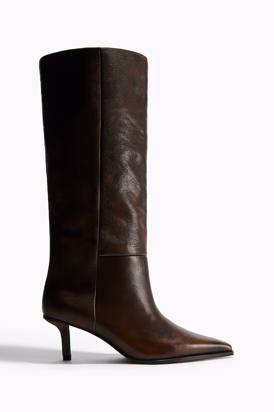 Сапоги выше колена из кожи