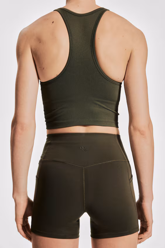 Спортивный бюстгальтер medium support с технологией drymove™