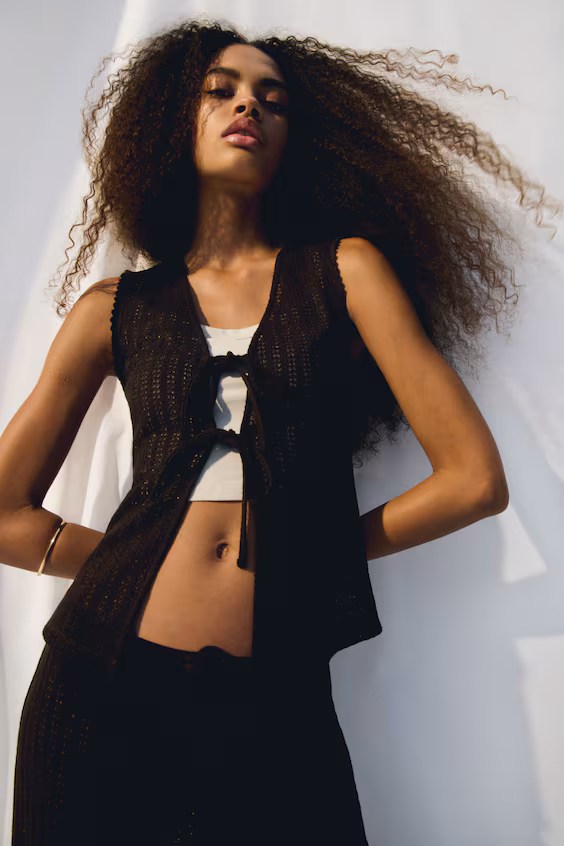 Топ из трикотажа с завязками