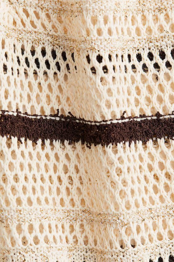 Топ с блеском из вязаного полотна с открытым узором