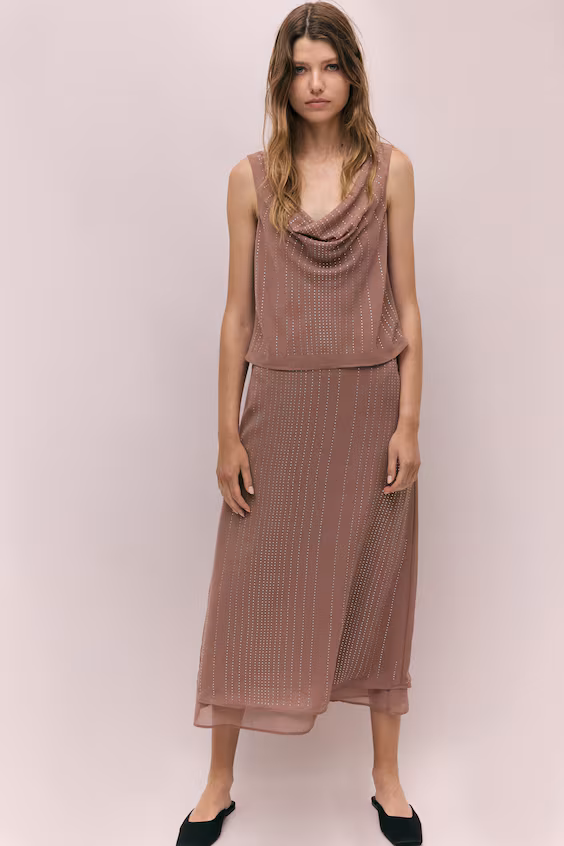 Топ из шифона с украшением стразами