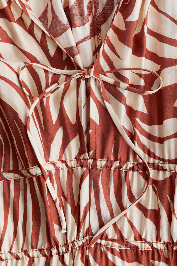 Платье оверсайз с завязкой