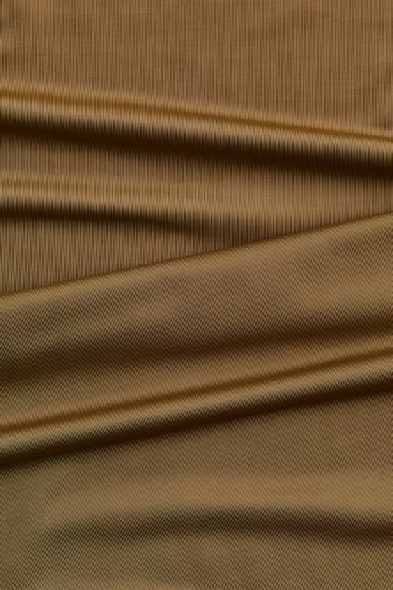 Платье трикотажное с юбкой в стиле русалки