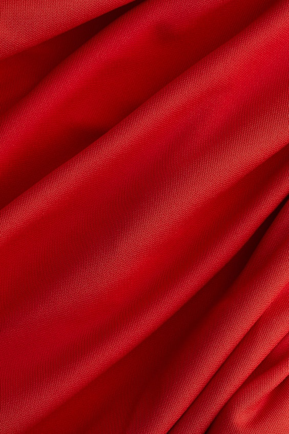 Топ с драпировкой и открытым плечом