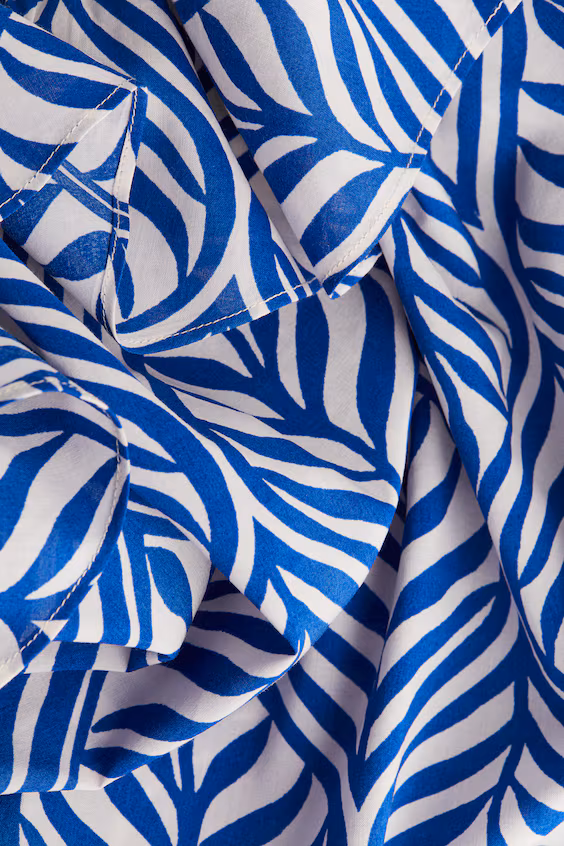 Платье с лямками и оборкой