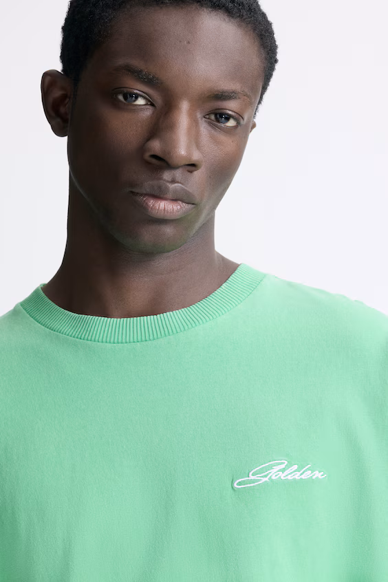 Футболка свободного кроя