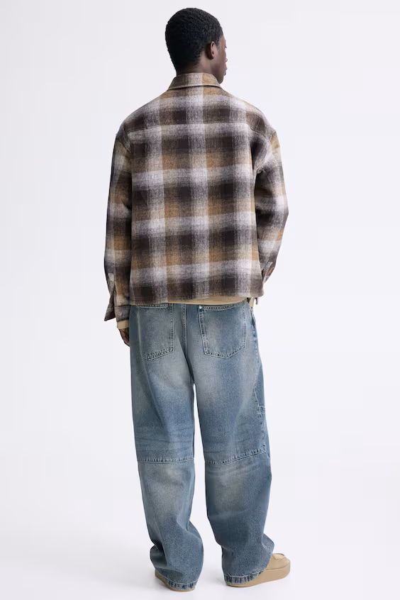 Рубашка на пуговицах комфортного кроя