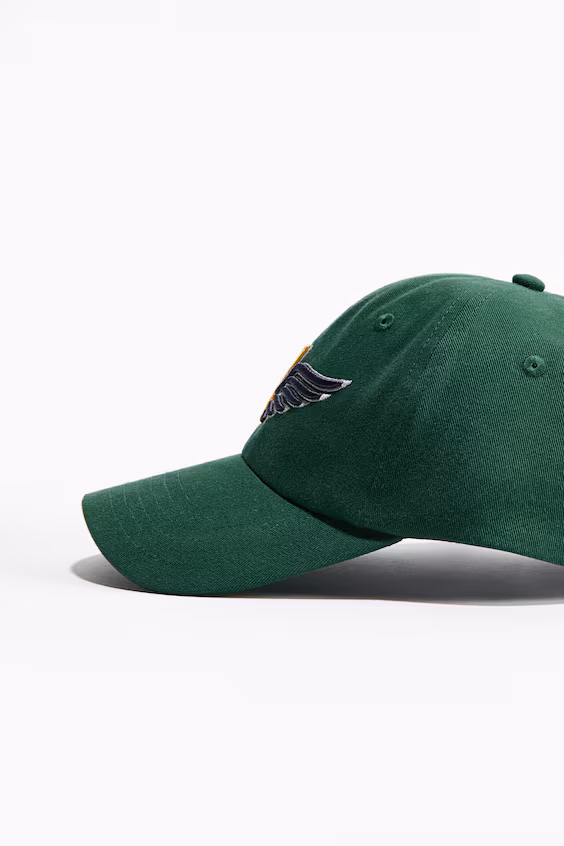 Бейсболка из хлопковой молочной замши