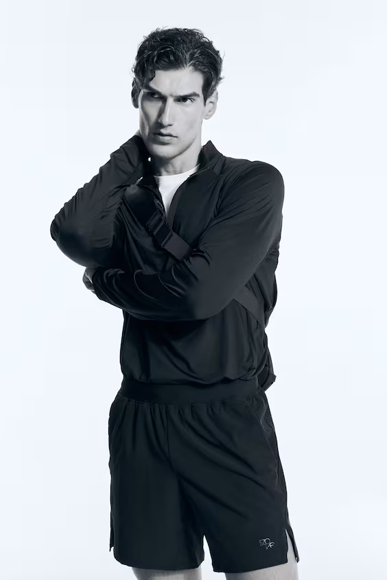 Спортивные шорты средней длины с технологией drymove™