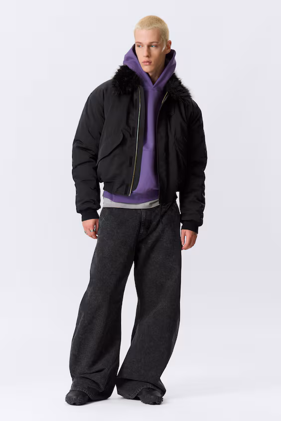 Укороченный бомбер с отложным воротником из искусственного меха