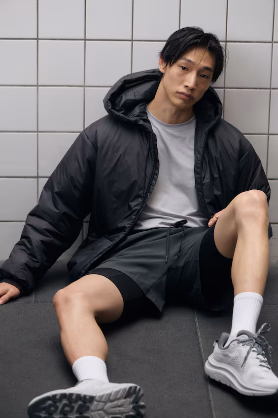 Ветрозащитная и водонепроницаемая куртка