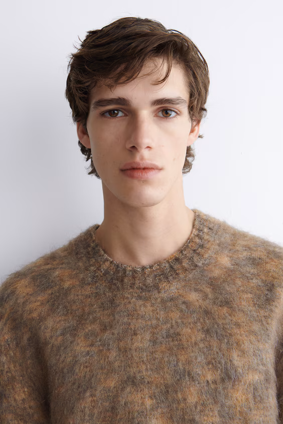 Свитер с круглым воротом из мохера