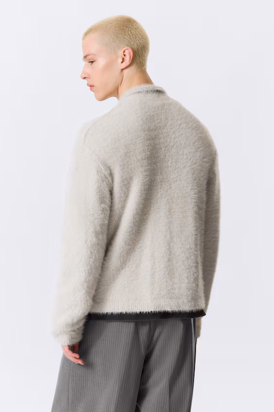 Кардиган из пушистой вязаной ткани с застежкой