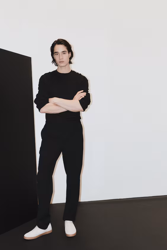 Брюки с эластичным поясом и четырехсторонним растяжением regular fit