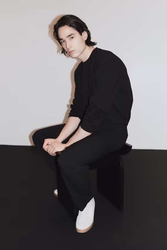 Брюки с эластичным поясом и четырехсторонним растяжением regular fit