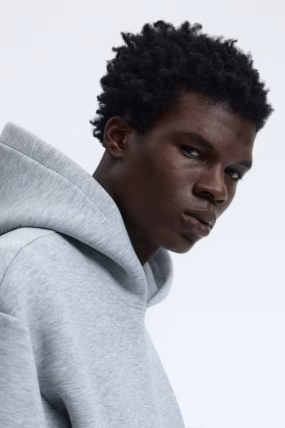 Свитшот с капюшоном из неопрена свободного кроя