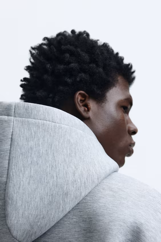 Свитшот с капюшоном из неопрена свободного кроя