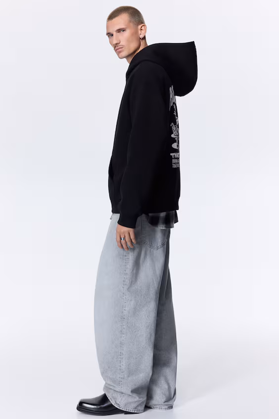 Толстовка с капюшоном и принтом комфортного кроя