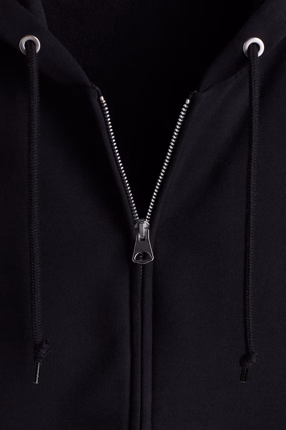 Пальто с капюшоном свободного кроя