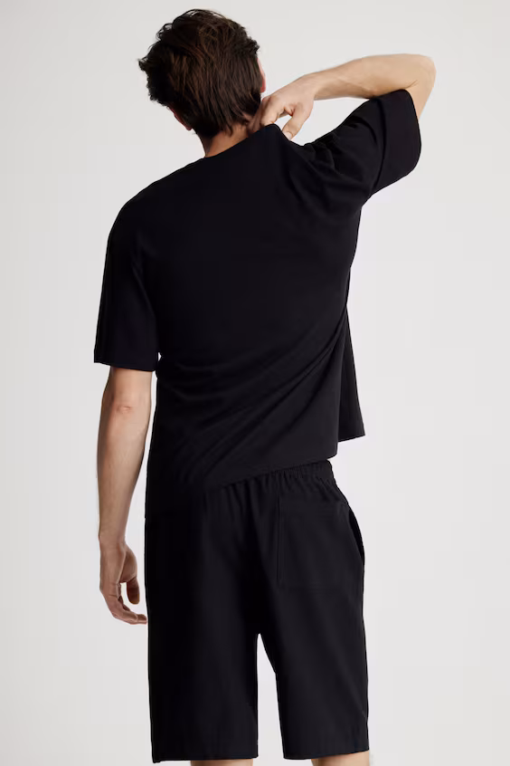 Пижама из футболки и шорт из смесового льна